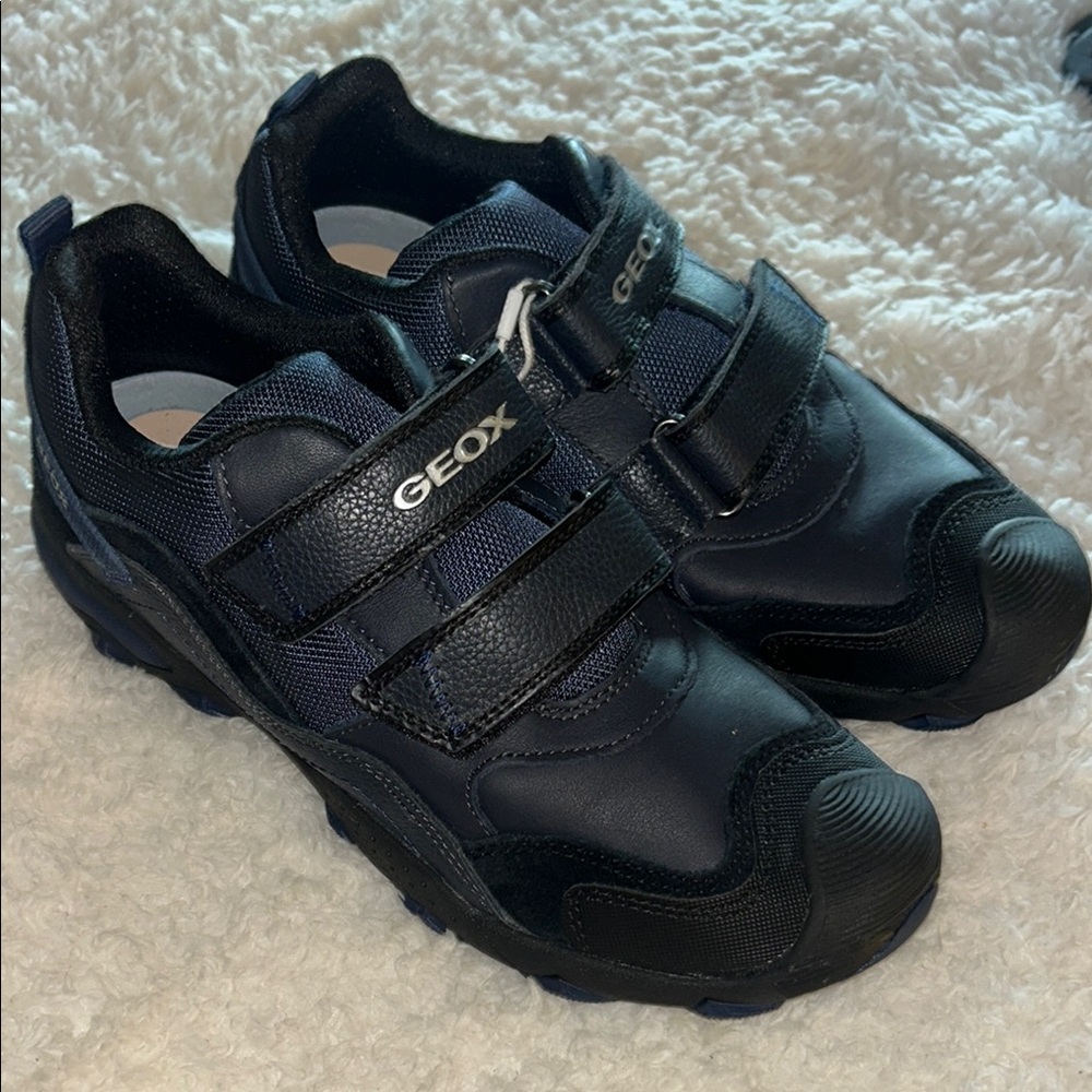 NWT Geox Black/Navy Buller Athletic Shoes with Velcro Straps